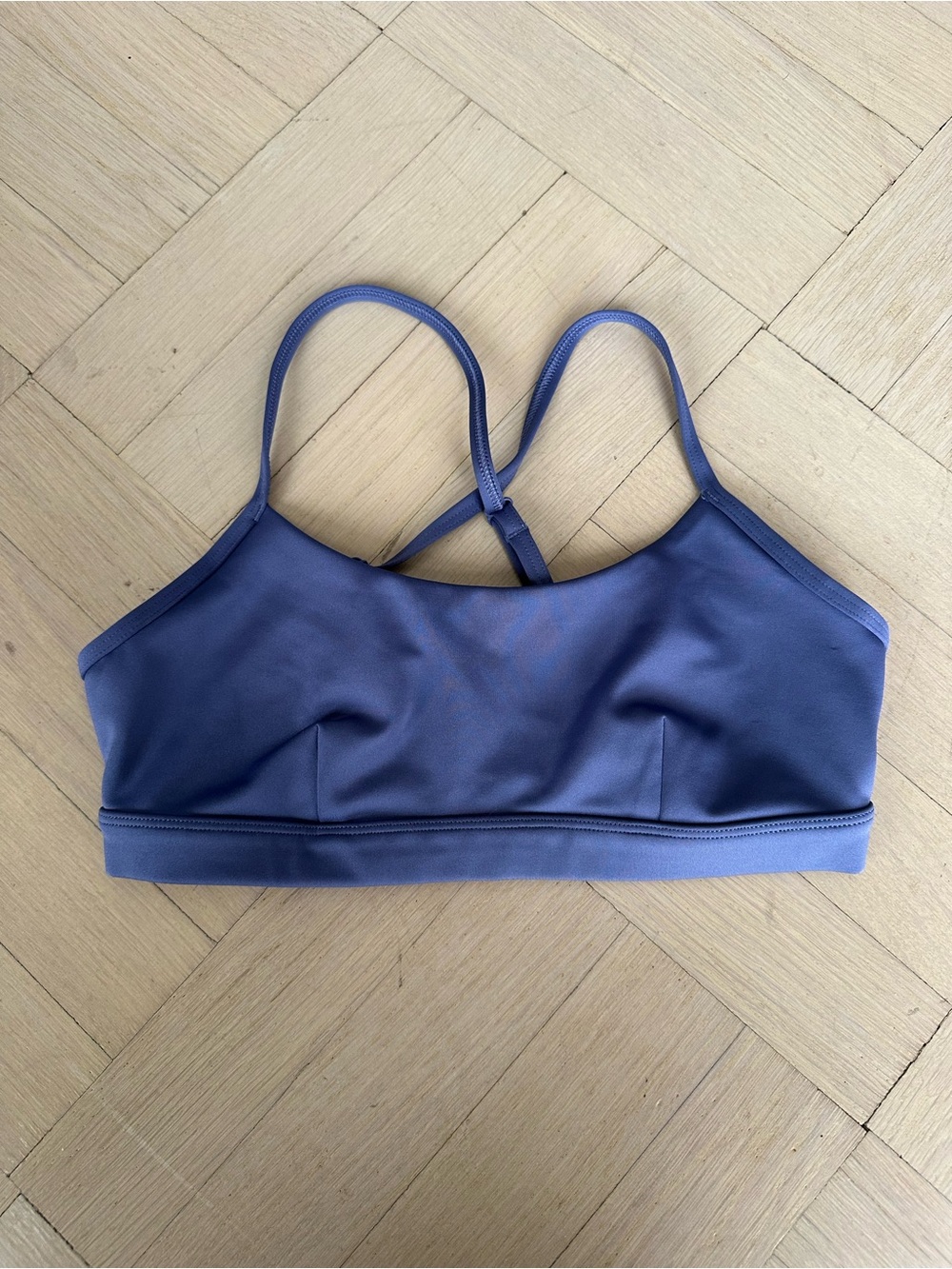 Alo Yoga Airlift Intrigue Bra Light Purple Blue XS